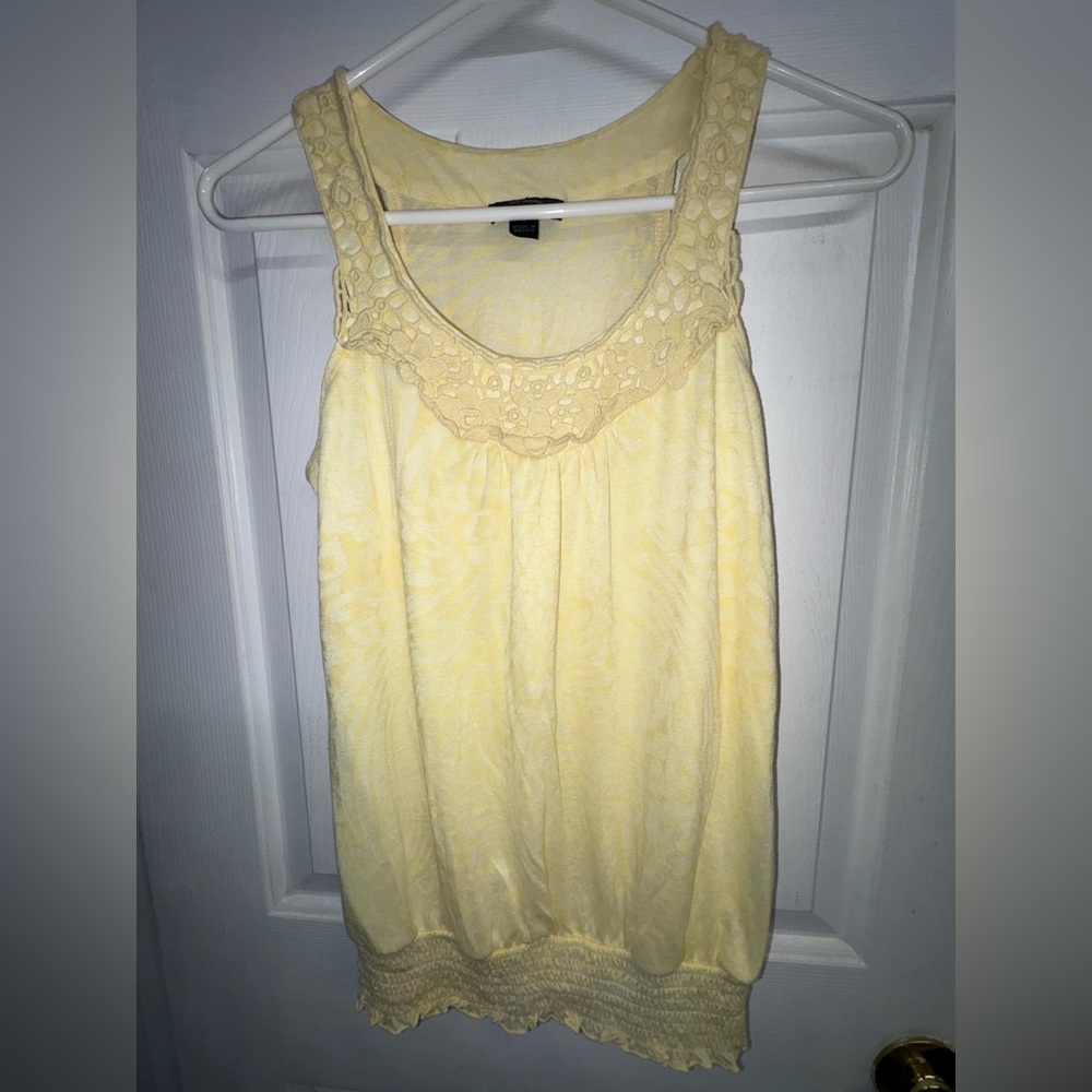 Bwear Light Yellow Lace Tank Top